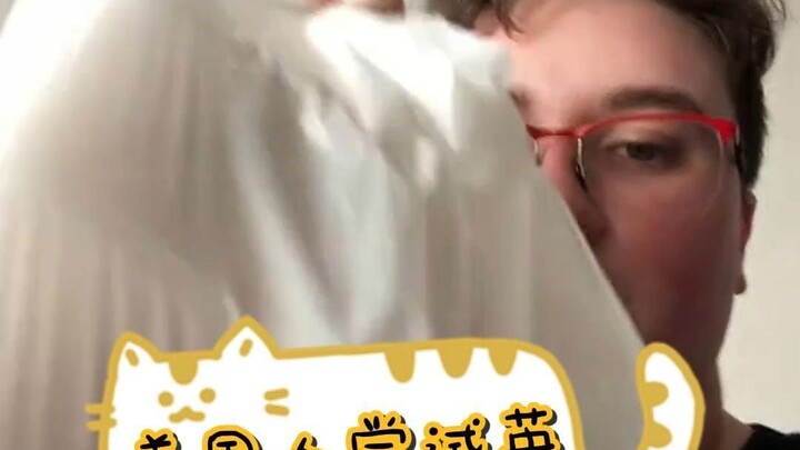 Người Mỹ thử đồ ăn mang về kiểu Trung Quốc của Anh