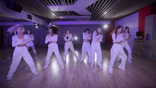 TWICE "Cry For Me" MV.