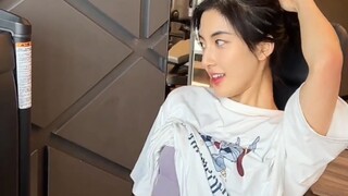 【No.202: Weiwei】Gaya sporty, kecantikan sehat — "Rencana Mengoleksi Gadis Cantik dari Seluruh Intern
