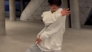 ไม่มีทางหรอก เต้นแบบนี้มันหล่อมาก