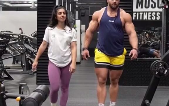 When I see someone getting pinned on the bench press