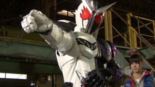 Ini pasti case kulit paling keren di Kamen Rider W, kan?