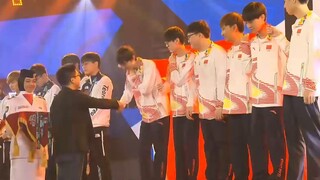 Tencent โปรดดูแลเรื่องนี้ด้วย! มีผู้ประกาศจำนวนมากที่ติดอยู่ในข้อโต้แย้งสคริปต์ของผู้ประกาศ และผู้เล