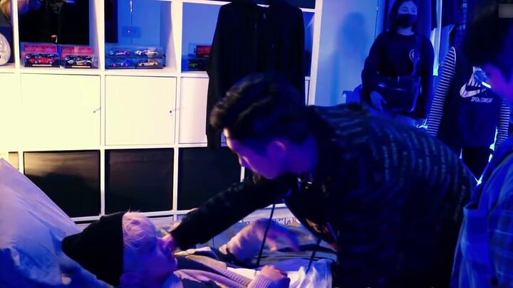 Miracle/Chen Ai CP｜Behind the Scenes-Chen Bowen: Are you tired? I am enjoying it! Woohoo, I am alrea