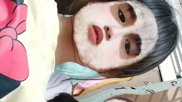 em như lá lúa ,trong rừng anh hãy coi trừng