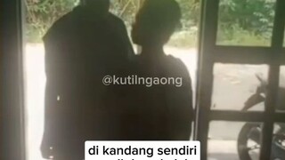 @kutilngaong jgn sok kerass ngabb😂😂😂
