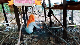 Camping keluarga dikebun dan shelter yang nyaman