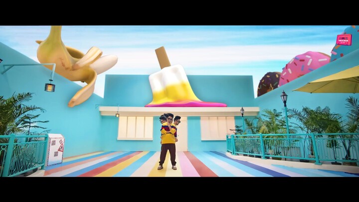 12_Ladke_-_Tony_Kakkar_%2C_Neha_Kakkar___Official_Music_Video