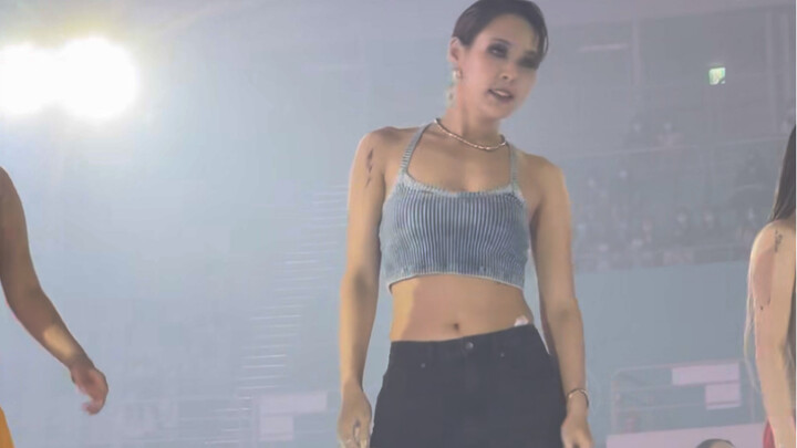 HolyBang พี่สาวต้นไม้ Jane สร้างภาพใหญ่ HeyMama “คำว่า ‘ไม่มีตัวตน’ นี่เพิ่งเคยได้ยินเป็นครั้งแรกในช