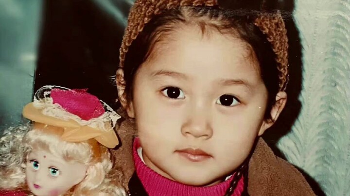 Quan Hiểu Đồng từ nhỏ đã biết "hậu trường ngành nghề" rồi đấy!