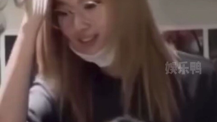 ทีมเล็กๆ นี่! ไปกวนใครไม่กวน ดันไปกวนเธอ แล้วเธอก็เอาจริงซะงั้น ฮ่าฮ่าฮ่า!