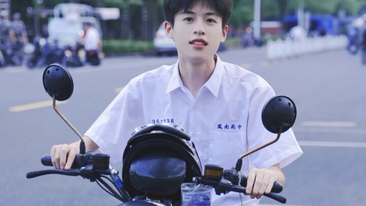 Li Yi's complete works | Do you still remember the security guard at Shanghai Happy Valley? Sisters,