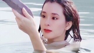 يا إلهي، ما أجملها! تتمتع هذه الفتاة ذات الـ19 عامًا بجوٍّ رائقٍ وغامضٍ يشبه جوَّ نيه شياوتشيان!