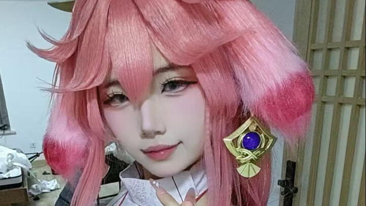 A Day Hanging Out at a Comic Convention with My Cos-Partner