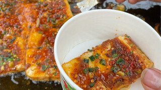 ไม่เคยกินเต้าหู้กระทะร้อนที่อร่อยถึงใจแบบนี้มาก่อน! ราคาถูกและสะอาดด้วย!