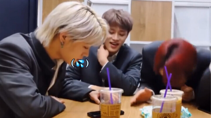 Nước bọt của Kim Tingyou phun vào miệng của Nakamoto Yuta, ha ha ha ha!