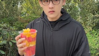 เจอเด็กมหาวิทยาลัยที่ขายผลไม้รวม