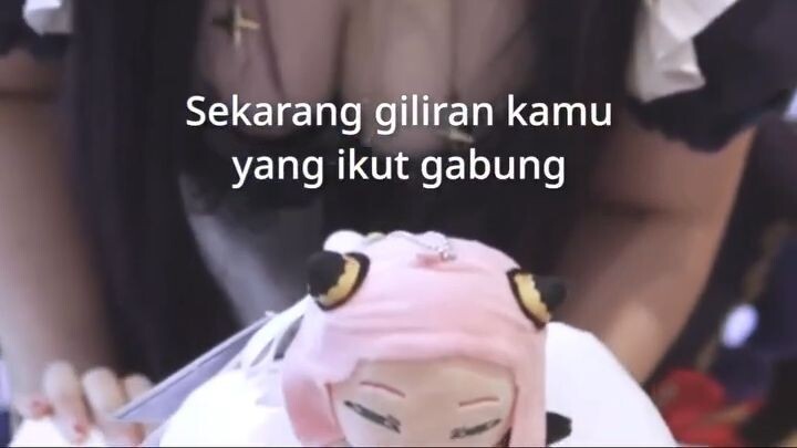 Hola minnasan~ Siapa nih yang hobinya ngedance, nyanyi, dan cosplay kayak aku Da