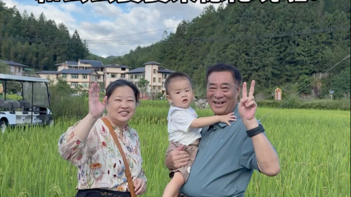 أخذت حماياي اللي ما يخيبوا الأمل في نزهة إلى دههوا! اشتريت كمّية كبيرة من الخزف.