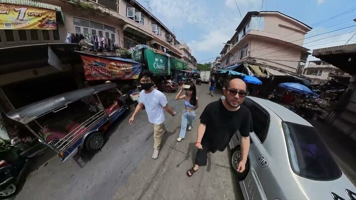 Sample Footage - Insta360 ONE RS 1-Inch 360 Leica - เดินไปหาข้าวกินที่ตลาด 4K30 from 6K30