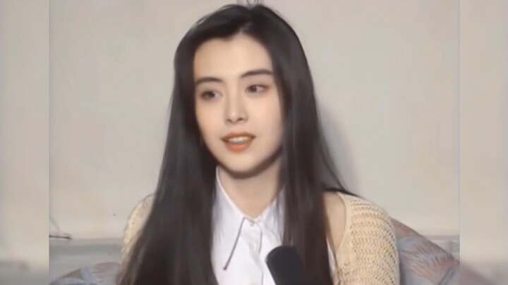 Wow, she’s totally not being pretentious—just with her hair alone, she’s landed shampoo endorsements