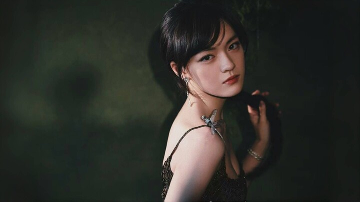 Menang penghargaan besar di usia 14 tahun! Setelah 7 tahun menghilang, dia kembali dengan ledakan lu