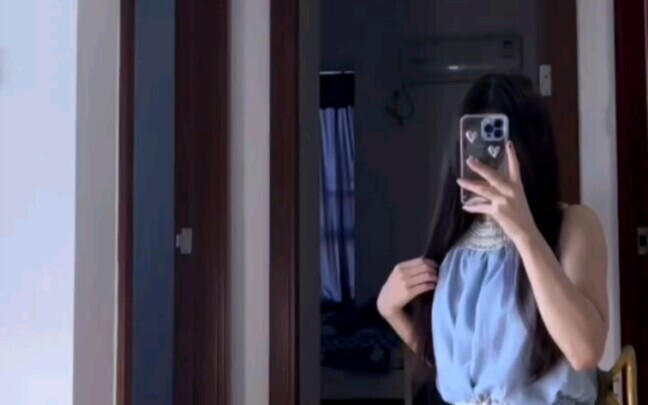 ไม่ให้ฉันลุกขึ้นยืนก็ช่างเถอะ ยังจะให้ฉันเดินด้วยเท้าเปล่าอีก