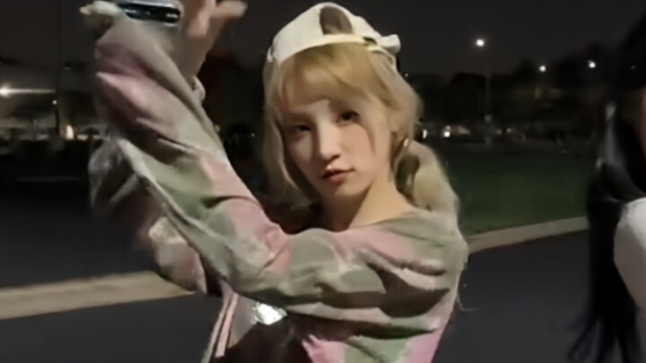 Baseball cap worn backward, my little husband! Official update ➡ YUQI IN CHICAGO【GIDLE】