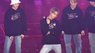 Cảnh tượng nổi tiếng "toàn đẹp trai" của lần này