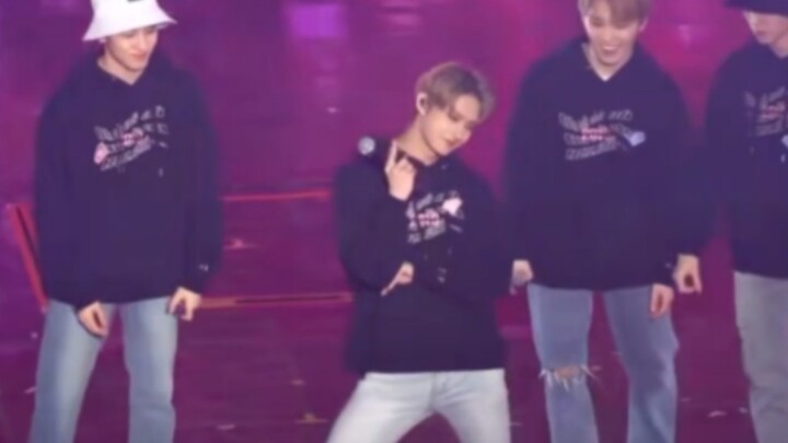 المشهد الشهير لشخص "كُلّه وسيم"