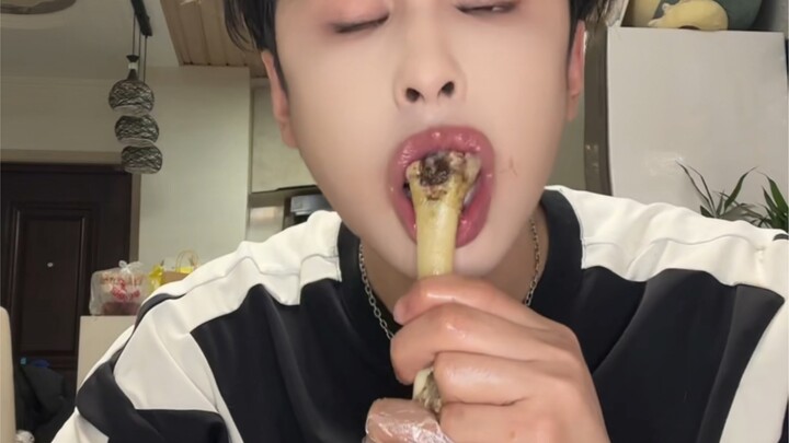 Đùi cừu hôm nay hơi nhỏ