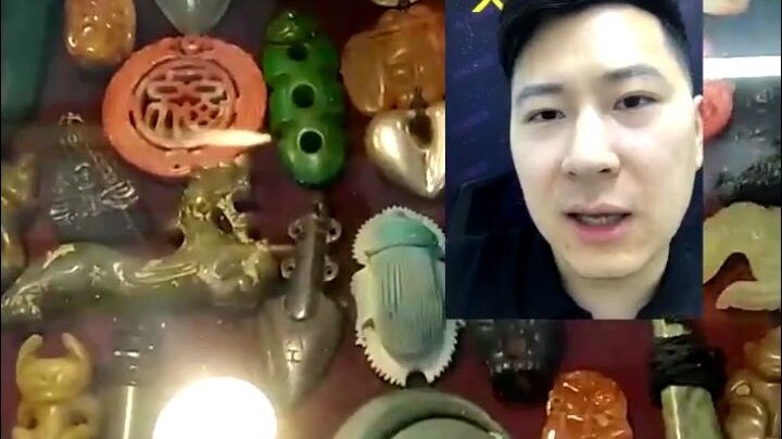 Kiểm định bảo vật ở hàng rong, anh chàng này quả thật gan dạ!