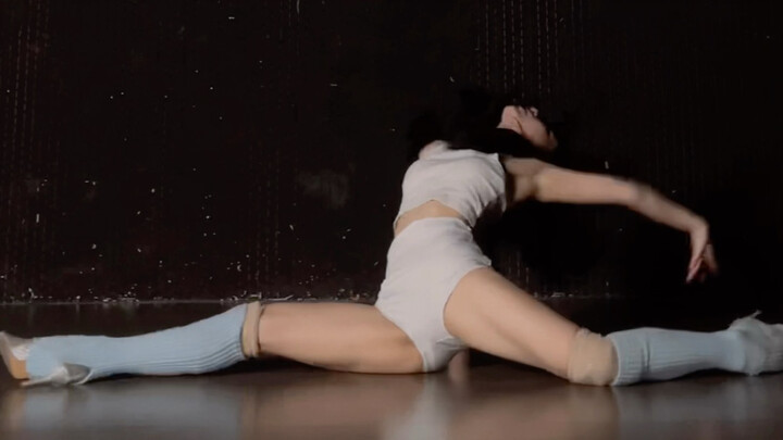 บันทึกการฝึกเต้นประจำวัน｜“heat waves” เต้นโดยน้องจ๋าย