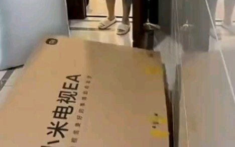 The delivery guy is absolutely terrified.