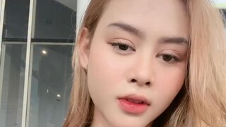 Ada yang Gak Kuat Tatap Matanya? / Anyone Else Struggling With Her Eyes?