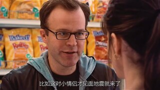 美国总统突然意识到，自己的福特级航母竟然被海啸卷了起来