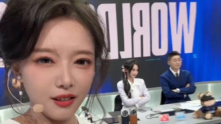 Lạc Tần: Rốt cuộc cũng tan ca lúc 5 giờ sáng! Chào buổi sáng mọi người, chúc ngủ ngon! Ôi trời ơi, t