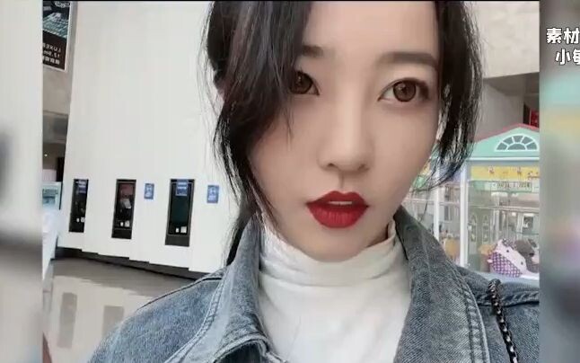 Cô gái xinh đẹp lồng tiếng cho Godzilla nhưng lại bị trêu là “đại mẫu long”, sự đối lập này thật đán