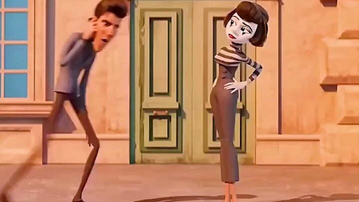 The man tried to humiliate the clown, but ended up looking just like one himself.