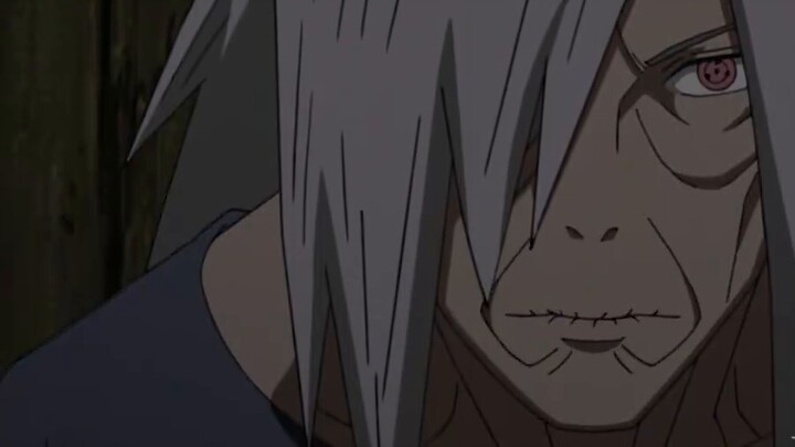 Madara phát hiện ra Obito đã mở Mangekyō Sharingan trước