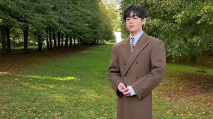 Taehyung of Bts at Chanel Fashion week in Paris #bts #catwalk #fashionweek