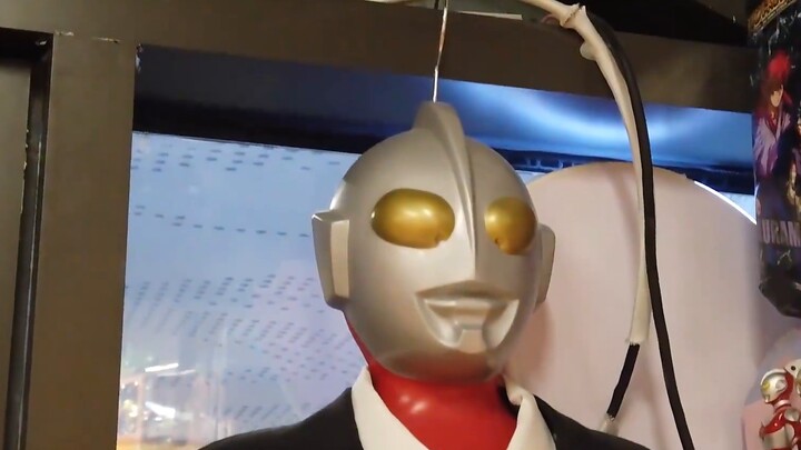 Hidden in the northern part of Beijing is a popular Ultraman second-hand model toy store