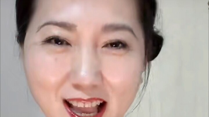 Sayang sekali beberapa tetes air bodhi, dituangkan ke dalam dua kelopak teratai merah