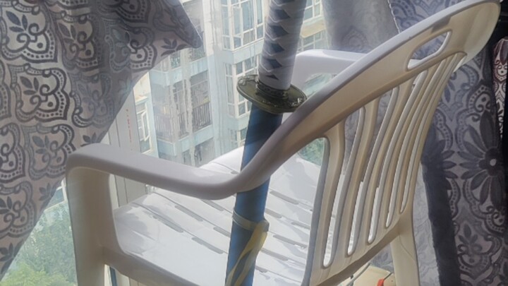 When Devil May Cry players notice the wind starting to blow outside
