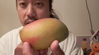 ASMR EATING SOUNDS - MANGO (5)