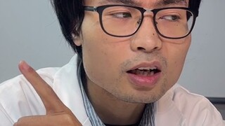 Let me see who hasn't posted to their WeChat Moments yet...