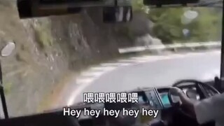 日本的疯狂司机要玩死一车人