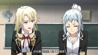 美女吵架就是不一样，差点亲上了