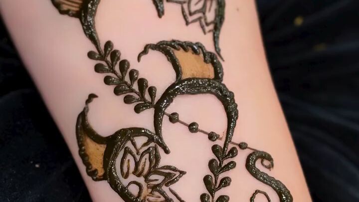 Twinning of hearts #henna