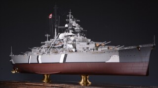 Trumpeter 05358 1/350 Bismarck finished product and process display